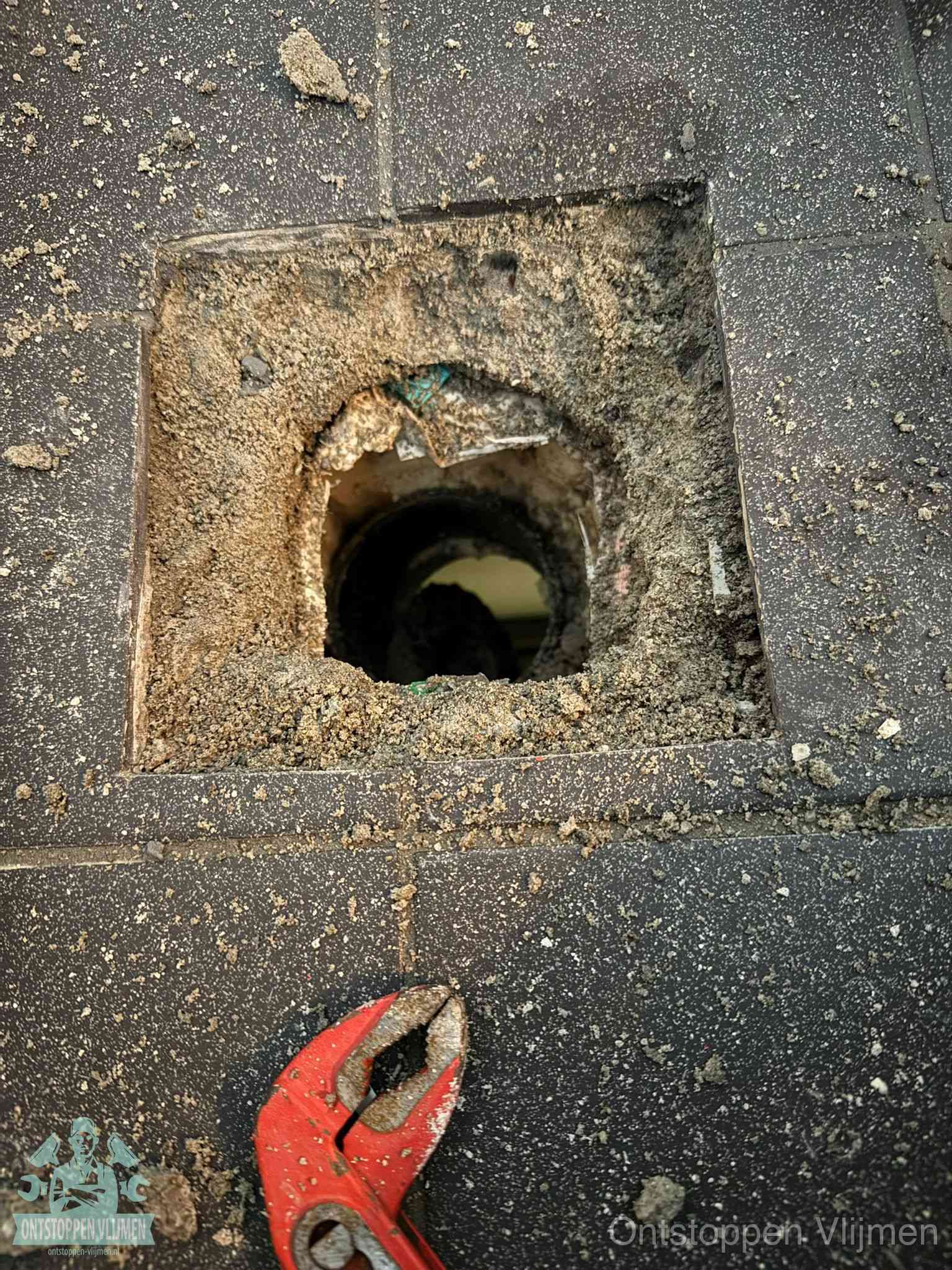 Rioolputje erfgrens eigendom in Vlijmen